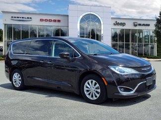 Used 2019 Chrysler Pacifica Touring Plus w/ Advanced Safetytec Group image 1