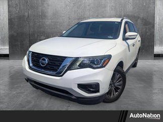 Used 2019 Nissan Pathfinder SV image 1
