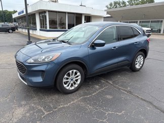 Used 2020 Ford Escape SE image 1
