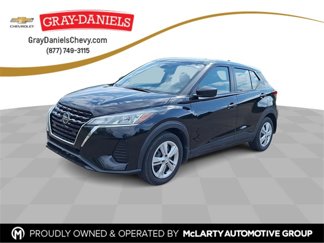 Used 2021 Nissan Kicks S image 1