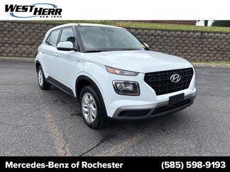 Used 2022 Hyundai Venue SE image 1