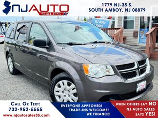 Used 2018 Dodge Grand Caravan SE w/ UConnect Hands-Free Group image 1