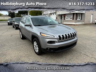 Used 2017 Jeep Cherokee Latitude w/ Comfort/Convenience Group image 1