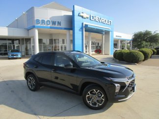 New 2025 Chevrolet Trax LT w/ Driver Confidence Package image 1