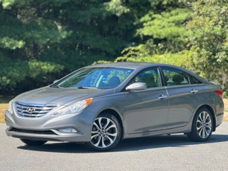 Used 2013 Hyundai Sonata SE image 1