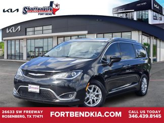 Used 2020 Chrysler Pacifica Touring-L image 1