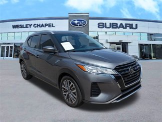 Used 2021 Nissan Kicks SV image 1