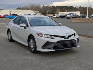 Used 2022 Toyota Camry LE image 1