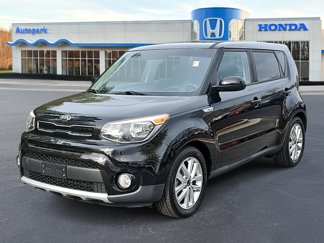 Used 2017 Kia Soul + image 1