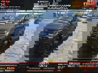 Used 2022 Volkswagen Tiguan SE image 1