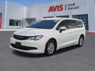 Used 2023 Chrysler Voyager LX image 1