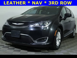 Used 2017 Chrysler Pacifica Touring-L image 1