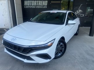 Used 2024 Hyundai Elantra SEL image 1