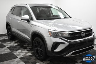 Used 2022 Volkswagen Taos SE image 1
