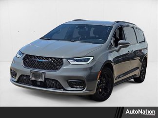 Used 2021 Chrysler Pacifica Touring-L w/ Uconnect Theater Family Group image 1