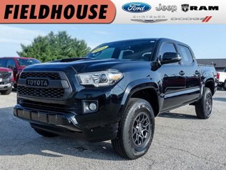 Used 2016 Toyota Tacoma TRD Sport image 1