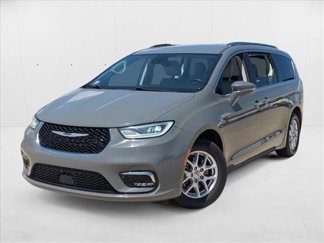 Used 2021 Chrysler Pacifica Touring-L image 1