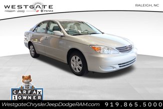 Used 2004 Toyota Camry LE image 1