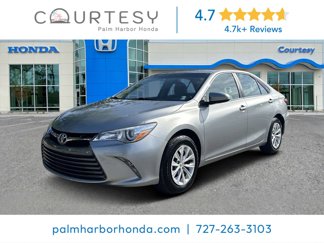 Used 2017 Toyota Camry LE image 1