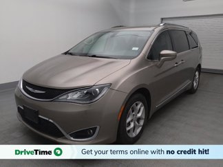 Used 2018 Chrysler Pacifica Touring-L w/ Tire & Wheel Group image 1