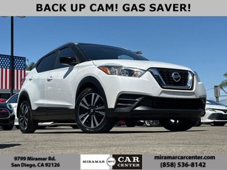 Used 2018 Nissan Kicks SV image 1