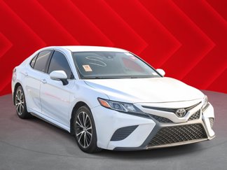 Used 2020 Toyota Camry SE image 1