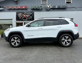 Used 2018 Jeep Cherokee Trailhawk w/ Quick Order Package 27L image 1