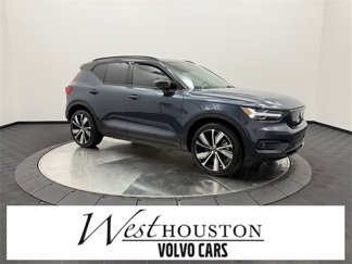 Certified 2022 Volvo XC40 P8 Recharge Plus image 1