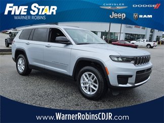 Used 2023 Jeep Grand Cherokee L Laredo image 1