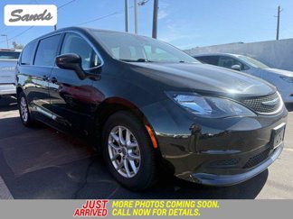 Used 2022 Chrysler Voyager LX image 1