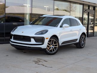 Used 2024 Porsche Macan image 1