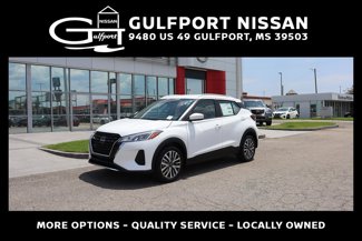 New 2024 Nissan Kicks SV image 1