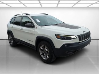Used 2019 Jeep Cherokee Trailhawk w/ Trailer Tow Group image 1
