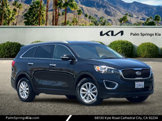 Used 2017 Kia Sorento LX w/ LX Convenience Package image 1