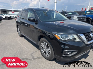 Used 2017 Nissan Pathfinder S image 1