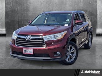 Used 2014 Toyota Highlander XLE image 1