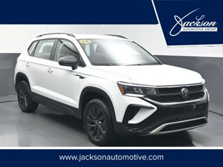 Used 2024 Volkswagen Taos S image 1