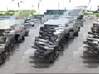 New 2025 GMC Canyon AT4 w/ AT4 Premium Package image 1