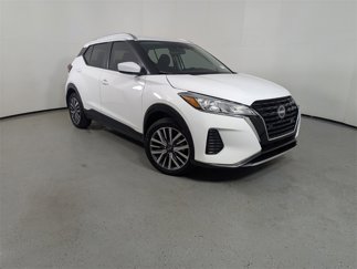 Used 2023 Nissan Kicks SV image 1