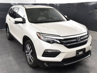 Used 2017 Honda Pilot Touring image 1