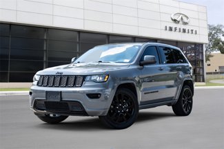 Used 2020 Jeep Grand Cherokee Altitude image 1