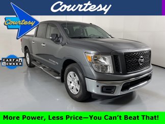 Used 2019 Nissan Titan SV image 1