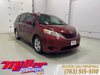 Used 2016 Toyota Sienna LE image 1