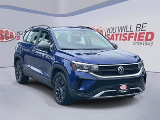 Used 2022 Volkswagen Taos S image 1
