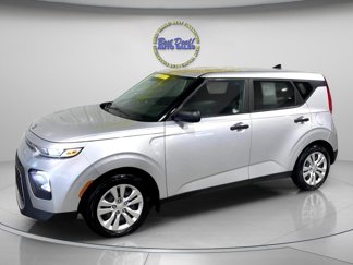 Used 2020 Kia Soul LX image 1