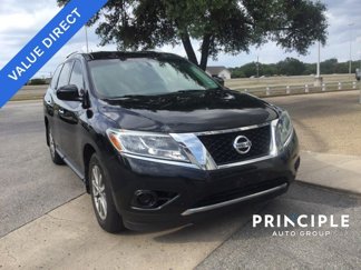 Used 2014 Nissan Pathfinder SV image 1