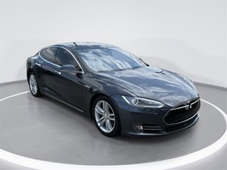 Used 2015 Tesla Model S 70D image 1