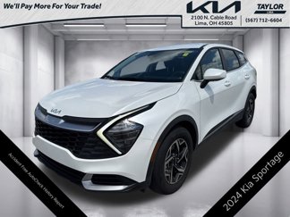 Used 2024 Kia Sportage LX image 1