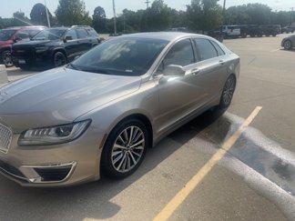 Used 2019 Lincoln MKZ Premiere image 1