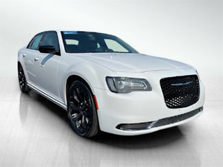 Used 2019 Chrysler 300 Touring w/ Sport Appearance Package image 1
